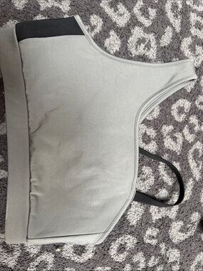 Gymshark Light Gray and Black Seamless Sports Bra